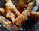 Foto langkah ke 2 dari resep Ceker Goreng Tepung.