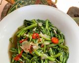 Foto langkah ke 2 dari resep Cah Kangkung sederhana.