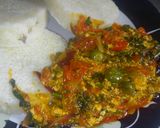 A picture of step 4 of Boiled garden leaves egg sauce.