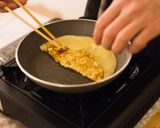 Foto del passaggio 4 della ricetta Dashimaki tamago
