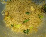 Foto langkah ke 4 dari resep Bihun Goreng Tahu.
