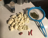 Foto del paso 1 de la receta: Coliflor con salsa de tápenas