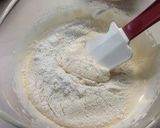 A picture of step 4 of Fluffy, Melt-in-your-mouth Kuromame Cupcakes.