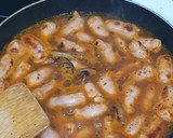 Foto del paso 3 de la receta: Salchichas de pollo con patatas