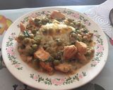 Foto del paso 5 de la receta: Pollo al pimentón con salsa cremosa de verdeo y arvejas y arroz