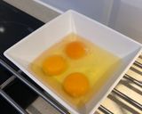 A picture of step 1 of 水蛋 ~ steamed egg🥚.