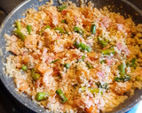 Foto del paso 2 de la receta: Arroz chino keto con camarón y tocino (hecho con coliflor)