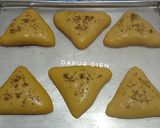 Foto langkah ke 6 dari resep Sausage Bolognaise Bread.