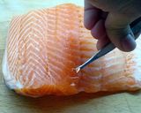 A picture of step 2 of Salmon steak tartar.