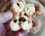 Foto del paso 13 de la receta Buñuelos de l'Empordà con pepitas de chocolate