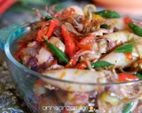 Foto langkah ke 5 dari resep Oseng Asin Cumi lada.