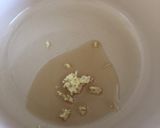 A picture of step 1 of Nutritious Chicken & Sweetcorn Broth.