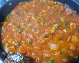 Foto del paso 7 de la receta: Tallarines con Pimiento, Cebolla, Salchichas y Tomate!!🍅🍝