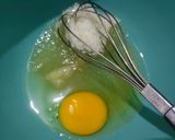 Foto langkah ke 2 dari resep Bolu Pisang Keju Kukus.