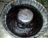 A picture of step 6 of Dark fantasy cake.