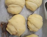 Foto del passaggio 12 della ricetta Brioches sfogliate con lievito madre