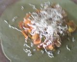 A picture of step 3 of Spinach Pizza Parcel.