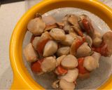 Foto del paso 4 de la receta: Ostiones al pil pil con vino blanco