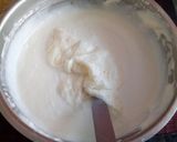 A picture of step 1 of Fruit cream.