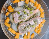 Foto del paso 5 de la receta Salmón sobre girasol de calabaza, espárragos y cebolla dulce 😍🌻