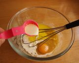 A picture of step 6 of Super Easy! Chewy Rice Flour Banana Cake.