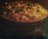 A picture of step 4 of Cheese Burst Veg Pizza.