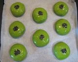 A picture of step 13 of Matcha Petit Anpan.