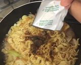 Foto langkah ke 5 dari resep Mie instant tongseng.