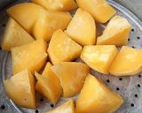 Foto langkah ke 1 dari resep Bola ubi keju Crispy.