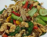 Foto langkah ke 2 dari resep Jamur enoki telur dadar simpel.