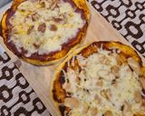 Foto langkah ke 6 dari resep Homemade Smoked Beef Sausage Pizza.