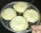 A picture of step 6 of Suji idli.