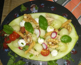 Foto del paso 2 de la receta: Ensalada de melón con penne de lentejas y zanahoria, con atún