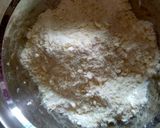 Gambar langkah 1 resipi Scones Kismis.