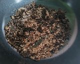 Foto langkah ke 1 dari resep Roasted Milk Tea.