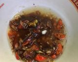 Foto langkah ke 2 dari resep Indomie Siram minyak Bawang.