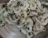 Foto langkah ke 1 dari resep Lontong Sayur Udang.