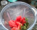 A picture of step 2 of Watermelon  Lemonade.