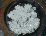 A picture of step 5 of Oreo Icecream Cake.