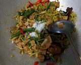 Foto langkah ke 4 dari resep Tumis Tempe, Kacang Panjang dan Bunga Pepaya.