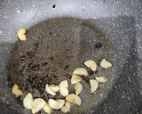 Foto del paso 5 de la receta: Merluza a la plancha con verduritas a la mantequilla en salsa marinera