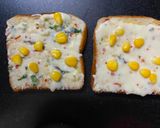 A picture of step 4 of Chilli cheese toast.