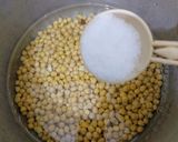 A picture of step 2 of How to Soak, Cook, Freeze and Store Chickpeas.
