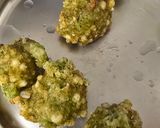 A picture of step 3 of Sabudana fritters.