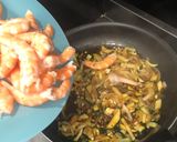 Une image de l'étape 3 de Sauté de courgette/crevettes.