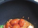 Fideos con tomate y albahaca