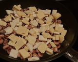 Foto del paso 4 de la receta: Revuelto de champiñones y queso🍄🧀