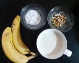 A picture of step 1 of बनाना ड्राई फ्रूट स्मूथी (Banana Dryfruit Smoothie Recipe In Hindi).
