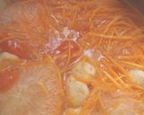 Hình bước làm 2 của món Canh cà chua cà rốt