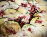 Foto del paso 4 de la receta: Sartén de calabacín con jamón y queso